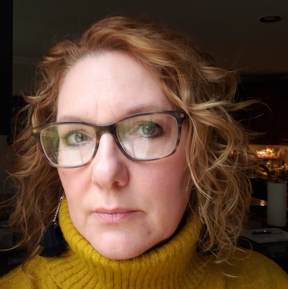 Meet your Posher, Lisa - Picture 2 of 2